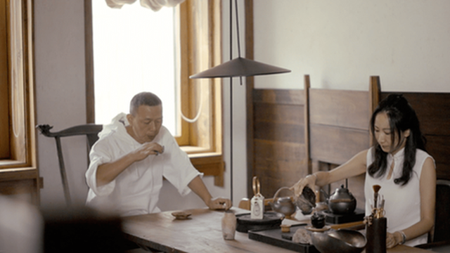 Xây nhà truyền thống ở nông thôn để 'trốn' phố thị hối hả