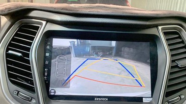 Bộ Giao thông ủng hộ đề xuất bắt buộc ô tô phải có camera lùi