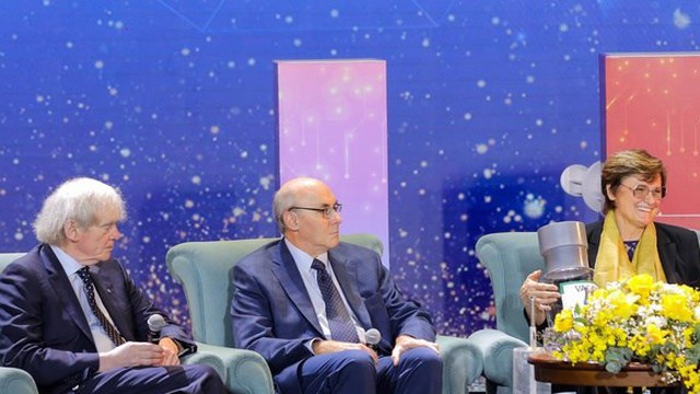 Vượt qua định kiến giới để làm khoa học