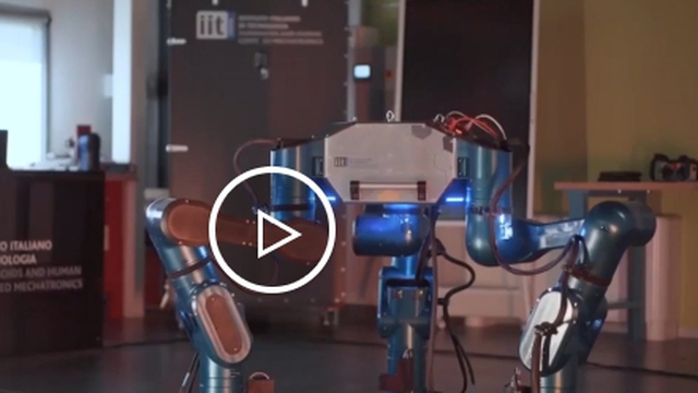 Robot ba chân có thể di chuyển linh hoạt bên ngoài tàu vũ trụ