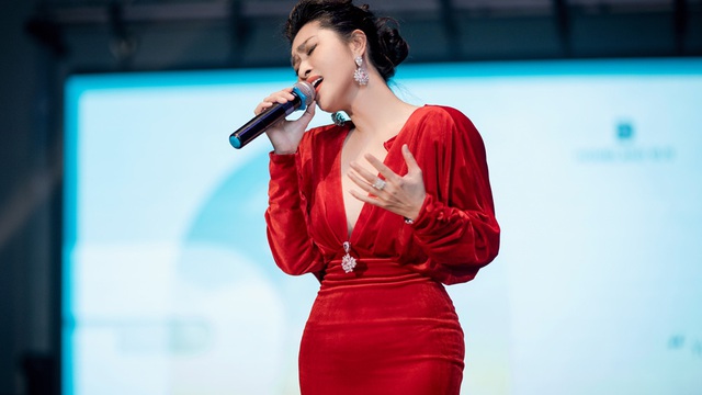 Ca sĩ Nguyễn Hồng Nhung: Tôi sẽ hát đến khi không còn ai muốn nghe