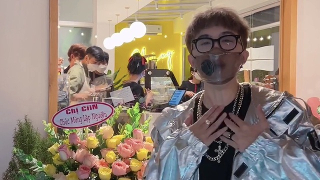 Lập Nguyên bị tai nạn gẫy 2 răng cửa ngay trước đêm diễn