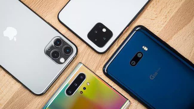 Yếu tố nào quan trọng nhất khi mua smartphone cao cấp?