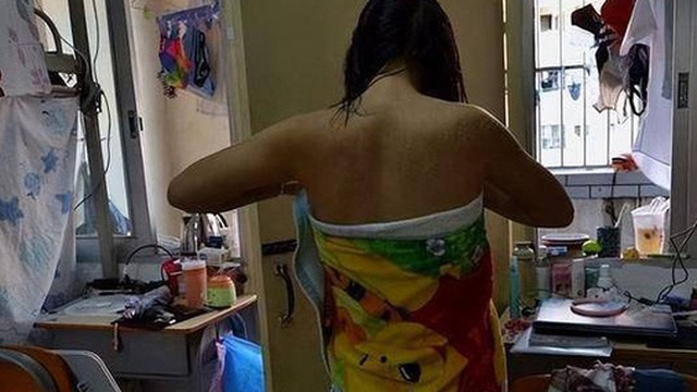 3 nữ sinh phát hiện bị bạn cùng phòng gửi ảnh 18+ cho bạn trai, nguyên nhân gây phẫn nộ