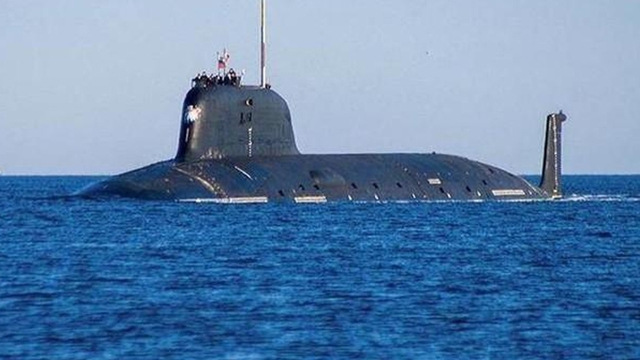 Hai “siêu tàu ngầm” Nga diễn tập đọ sức trên biển