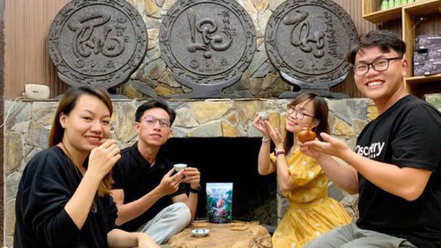 Độc đáo ngôi nhà làm từ hơn 2 tấn trà Shan Tuyết cổ thụ ở Hà Giang