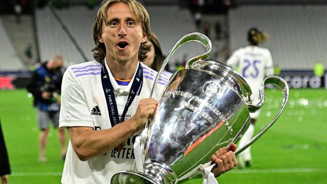 Modric gia hạn hợp đồng với Real Madrid sau chiến tích Champions League
