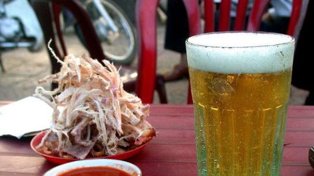 Hải Phòng: Yêu cầu cán bộ y tế giải trình vụ nhậu bia mực trong giờ làm việc