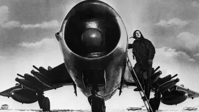 Máy bay chiến đấu MiG-17: Tiêm kích huyền thoại của Nga chuyên tìm diệt oanh tạc cơ Mỹ