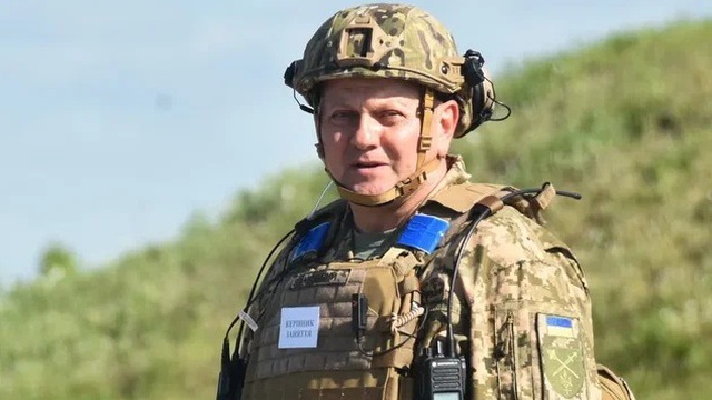 Tướng Ukraine khẩn cấp yêu cầu ông Zelensky ra lệnh rút lui khỏi một thành phố ở Luhansk
