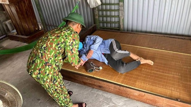 Người phụ nữ sống sót kỳ diệu sau 9 tiếng trôi trên biển