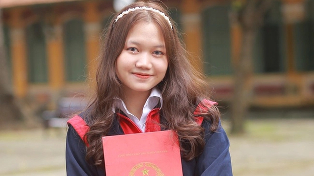 Không IELTS cao, nữ sinh trường Chu Văn An vẫn "ẵm" học bổng toàn phần tại Singapore