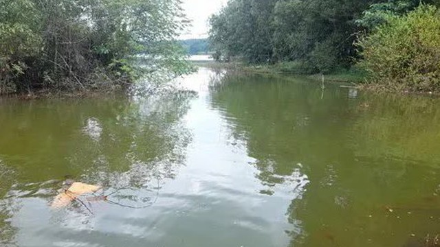 Thi thể nam sinh ở Bình Phước cách đôi dép bỏ lại 100 mét
