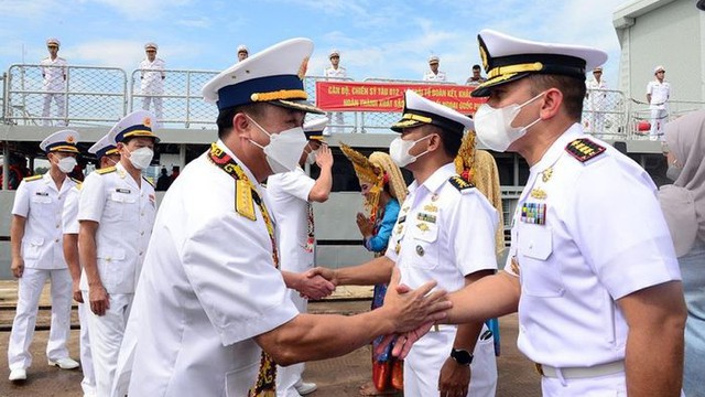 Hải quân Việt Nam và Indonesia lần đầu tiên luyện tập chung