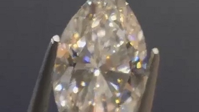 Kim cương sản xuất trong phòng thí nghiệm