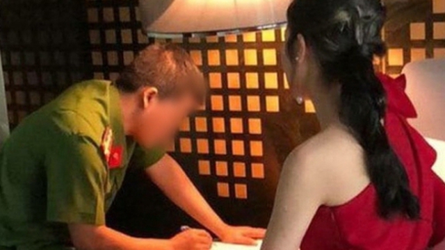 Mua dâm trong trường hợp nào bị xử phạt tù?