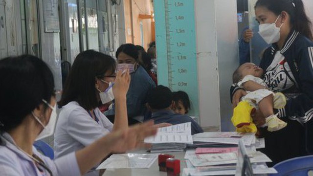 Dịch sởi rình rập vì thiếu vắc-xin
