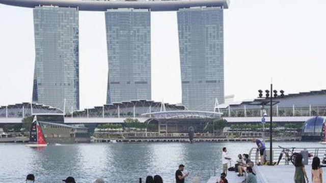 Nhiều người đổ tới Singapore xem giải đua F1, giá phòng tăng vọt lên 2.000 USD/đêm