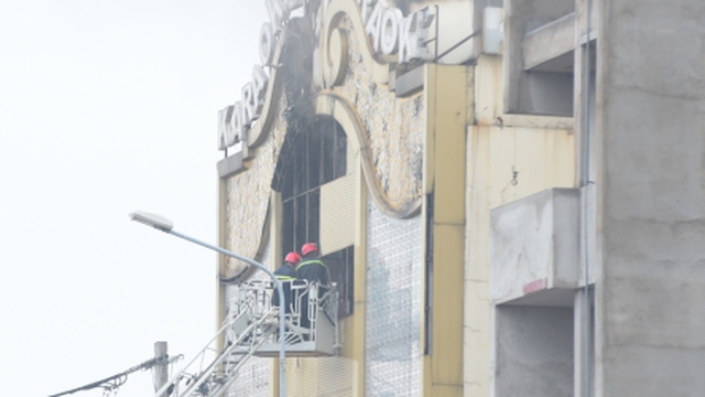 Bắt, khám xét nhà của chủ quán karaoke cháy 32 người chết ở Bình Dương