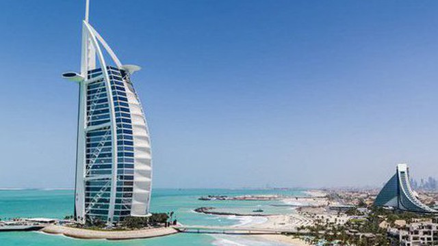 Có gì bên trong "khách sạn 7 sao duy nhất trên thế giới" xa hoa bậc nhất Dubai?