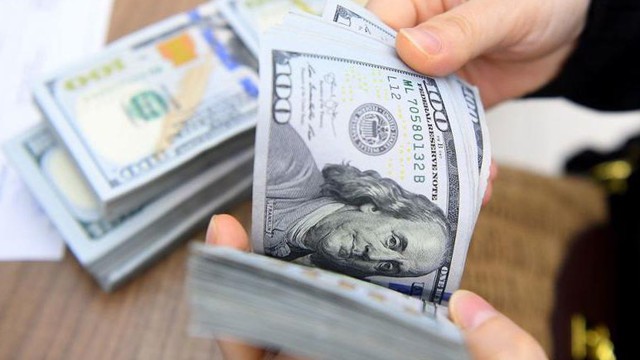 Tỷ giá lập đỉnh lịch sử mới, tiến sát 24.000 đồng/USD
