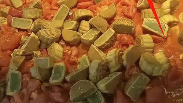 “Bánh trung thu xào cà chua”: Món ăn vô cùng đắt khách, giá chỉ hơn 3000 đồng/suất
