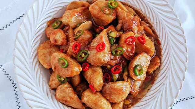 Khoai sọ rim mặn ngọt: Món chay ngon cho ngày đầu tháng