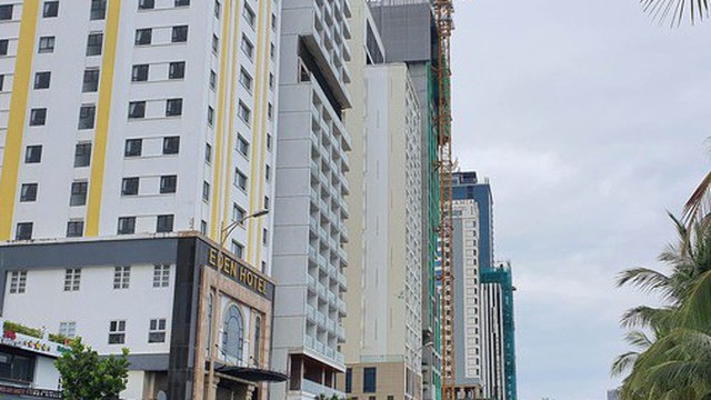 Khách sạn ven biển Đà Nẵng cấp tốc phòng chống bão Noru, đảm bảo an toàn cho du khách