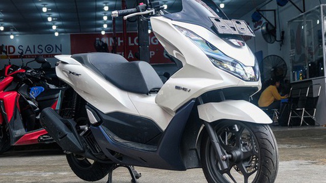 Honda PCX bản 'tiết kiệm xăng' về Việt Nam: Giá 99 triệu, của hiếm cho người đã chán SH