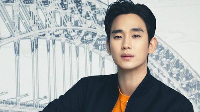 Fan Thái bỏ 126.000 USD để gặp Kim Soo Hyun và chụp ảnh cùng