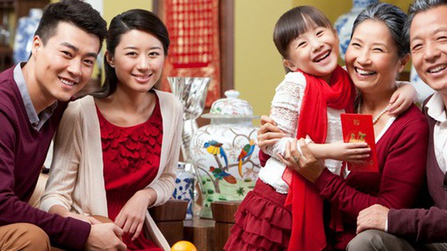 Về quê ăn Tết, giao tiếp với người thân cẩn trọng 4 điều: Đừng "đào" lại chuyện cũ, lễ nghĩa không tính thiệt hơn, điều cuối cùng nhất định phải học để tốt cho bản thân