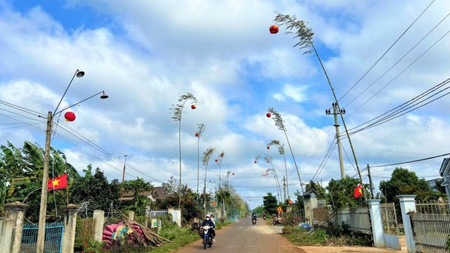 Cao nguyên Đắk Lắk dựng nêu đón Tết