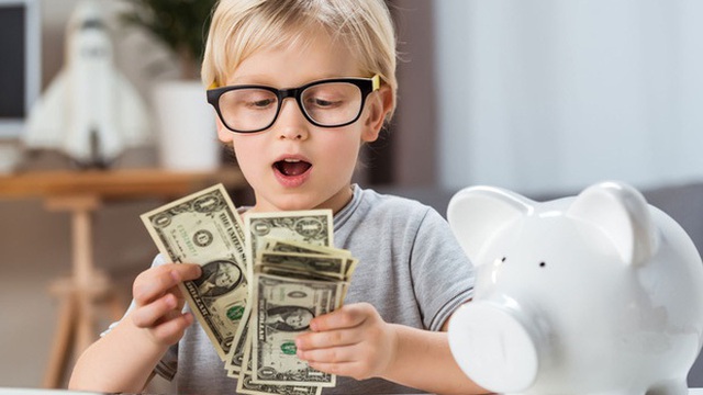 3 đặc điểm điển hình của một đứa trẻ giỏi kiếm tiền khi lớn lên: Không phải cứ đạt điểm cao, học tốt là sẽ giàu