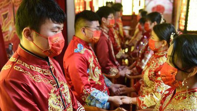 "Kết hôn như xuống địa ngục": Thanh niên Trung Quốc ngày càng từ chối hôn nhân vì không có tiền và sợ khó ly dị
