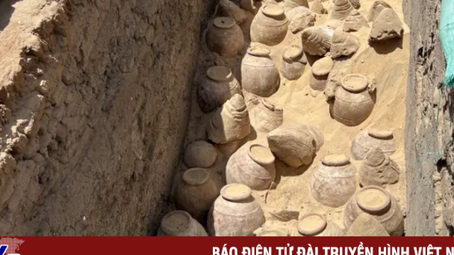 Tìm thấy rượu vang 5000 năm tuổi trong lăng mộ Nữ hoàng Ai Cập