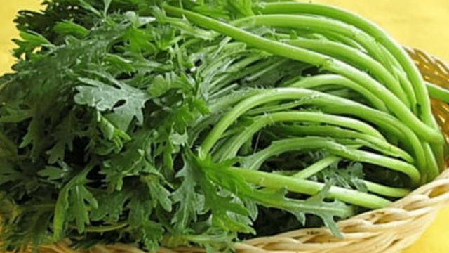 10 lần uống bồ công anh không bằng một lần ăn rau này, bổ gan lại ngủ ngon