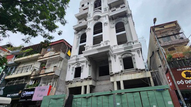 “Lâu đài” của “đại gia” xây sai phép: Ai cấp phép xây dựng, giấy phép cho xây thế nào?