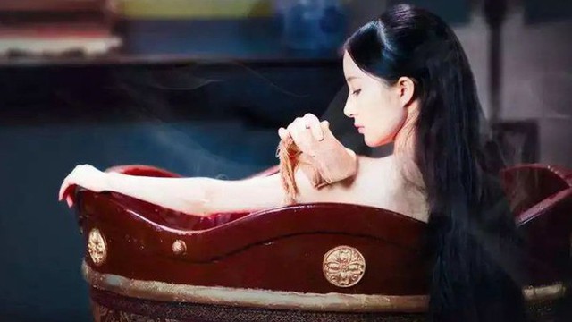 Không có xà phòng, người xưa gội đầu bằng cách nào? Hậu thế: "Không phải tự nhiên mà tóc họ đen mượt đến vậy!"