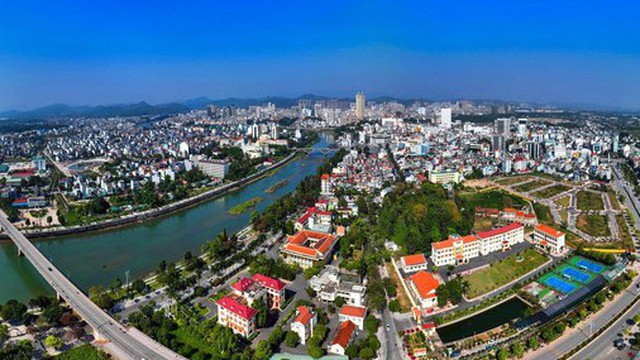Điểm cuối tuyến cao tốc dài và hiện đại nhất cả nước, nơi có khu kinh tế lớn nhất Việt Nam mà người dân có thể sang Trung Quốc “như đi chợ”