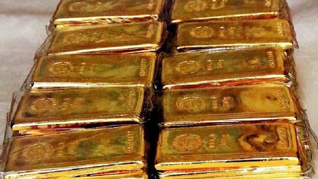 Một cá nhân tặng 120 thỏi vàng hỗ trợ sau động đất sóng thần ở Nhật Bản