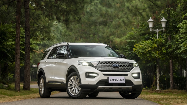Bảng giá xe Ford tháng 2: Ford Explorer được giảm 30 triệu đồng