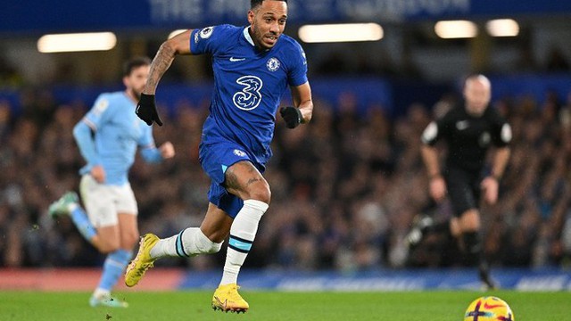 Aubameyang bị gạch tên khỏi đội hình Chelsea
