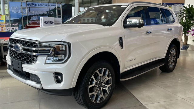 Đại lý báo Ford sắp tăng giá một loạt SUV ở Việt Nam: Everest gần chạm mốc 1,5 tỷ, Explorer đắt kỷ lục