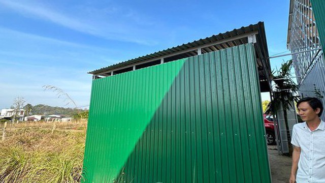 Hàng chục hộ dân bức xúc vì có đất thổ cư nhưng không được... làm nhà