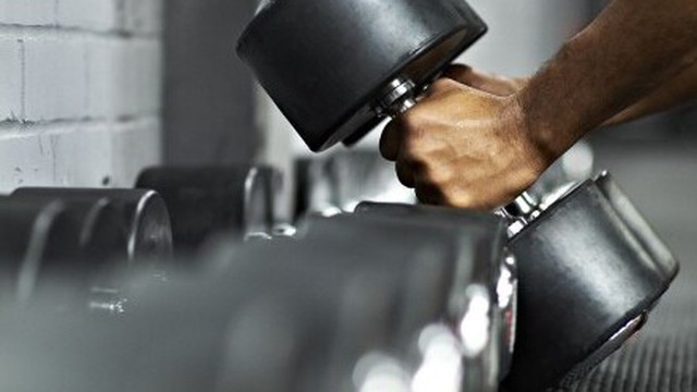 Người liệt chân, người tử vong vì tập gym, yoga: Bác sĩ cảnh báo khi luyện tập