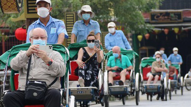 Nới chính sách visa: ‘Mở rộng cửa để người ta dễ đến nhà mình’