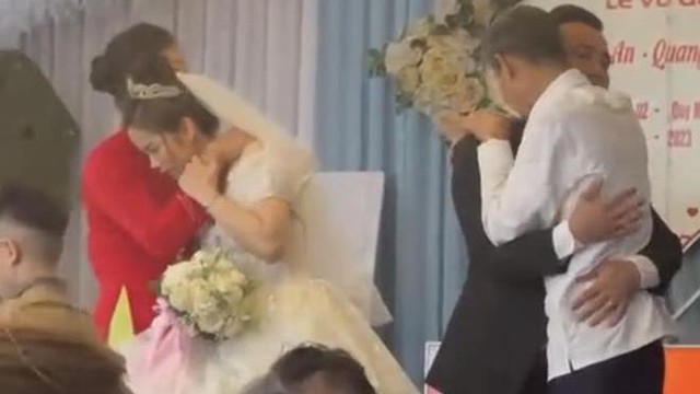 Đám cưới đặc biệt ở Phú Thọ: Mẹ chồng đích thân gả con dâu đi, em chồng hỏi một câu gây xúc động