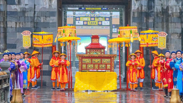 Những vị quan 80 tuổi mới về hưu