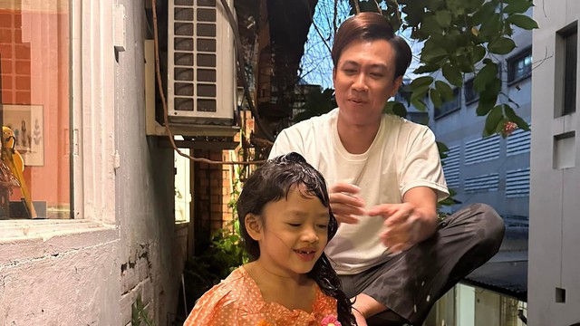 Cuộc sống 'gà trống nuôi con' của Hồ Việt Trung: Từ chối hẹn hò gái trẻ, bị đồn về giới tính