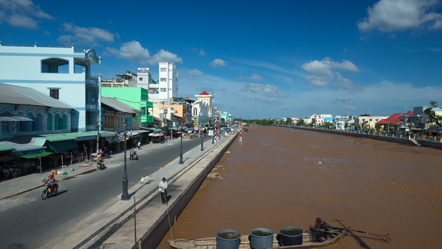 Khó khăn của tỉnh ''không cảng biển, không cao tốc, không đường sắt, không sân bay''